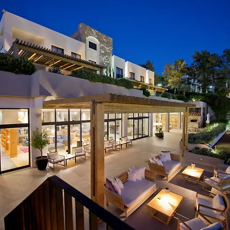 Ramada By Wyndham Bodrum فندق بيتيس