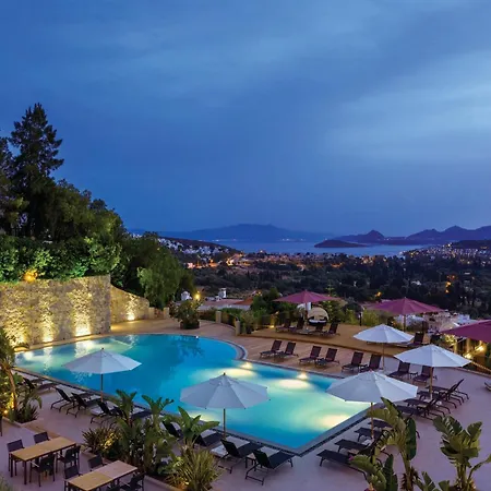 فندق Ramada By Wyndham Bodrum بيتيس