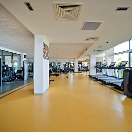 Ramada By Wyndham Bodrum فندق بيتيس