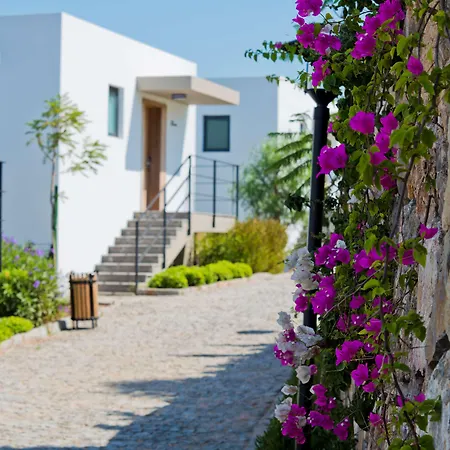 Ramada By Wyndham Bodrum 5* بيتيس