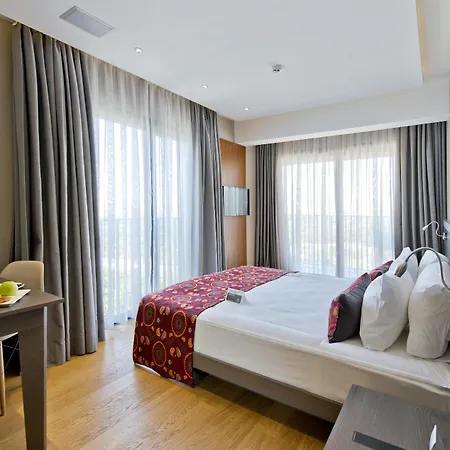 Ramada By Wyndham Bodrum Hotell