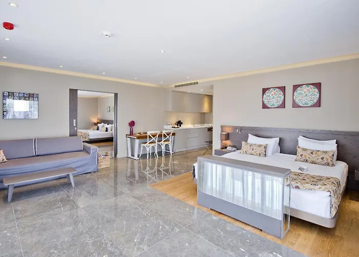 Ramada By Wyndham Bodrum Hotel Bitez